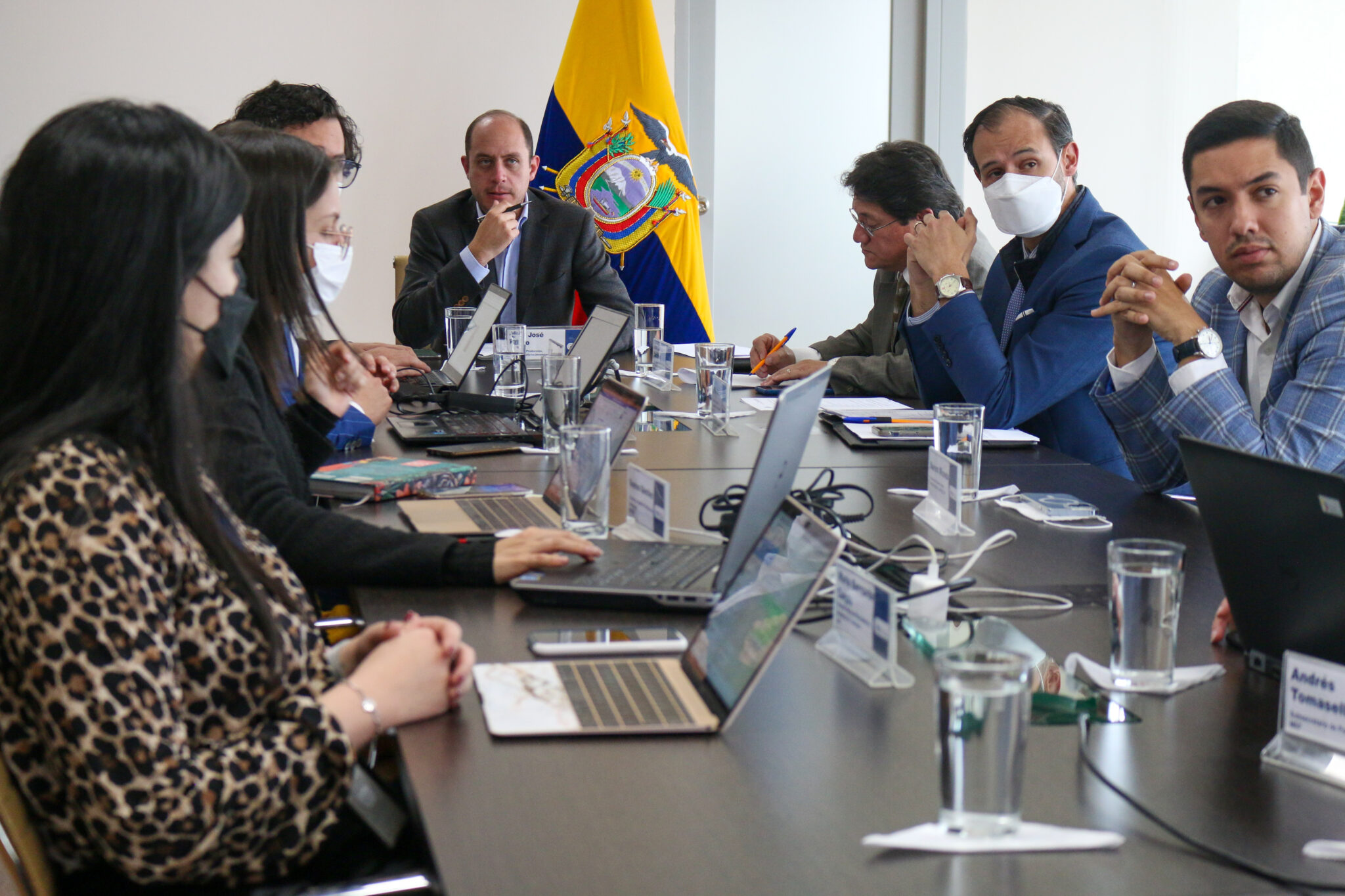 Ecuador suma USD 960 millones en aprobación de nuevas inversiones en el